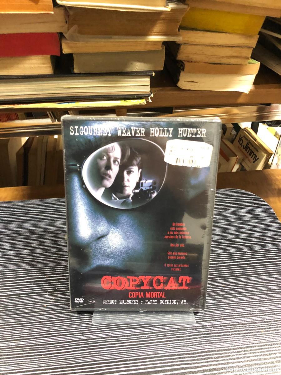 Cine: Copycat: Copia mortal Jon Amiel (Protagonistas: Sigourney Weaver, Holly Hunter)