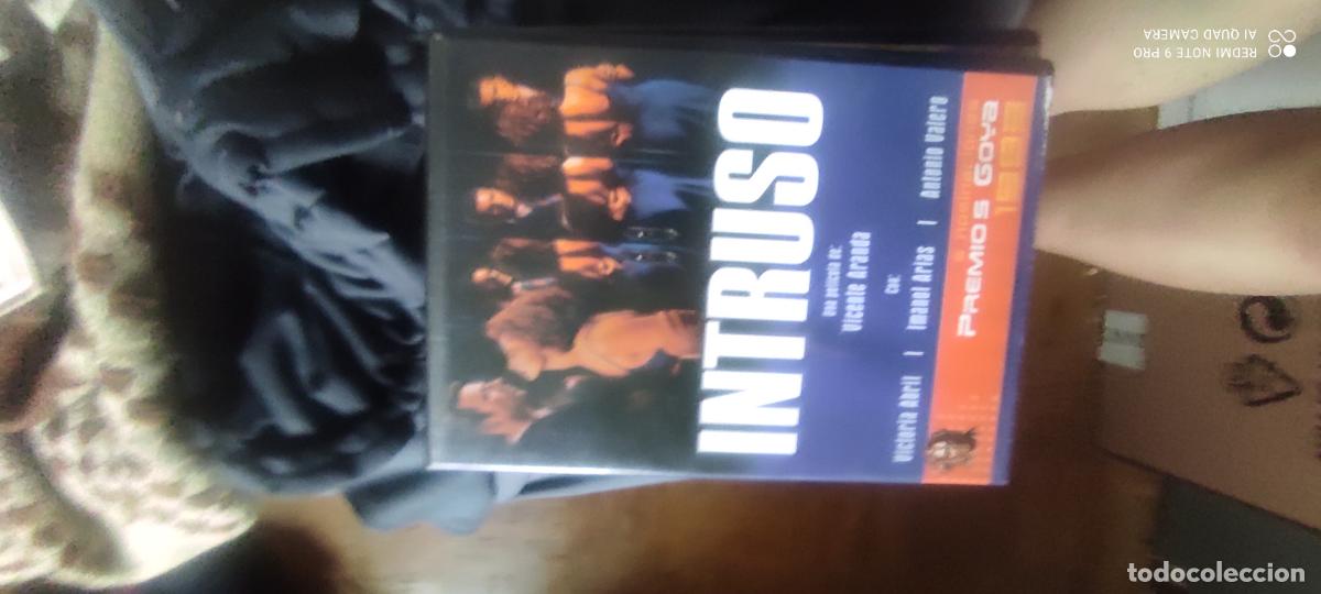 Cine: Intruso. Pel&iacute;cula. DVD