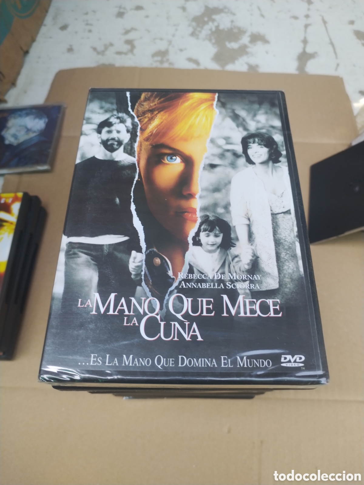 Cine: LA MANO QUE MECE LA CUNA