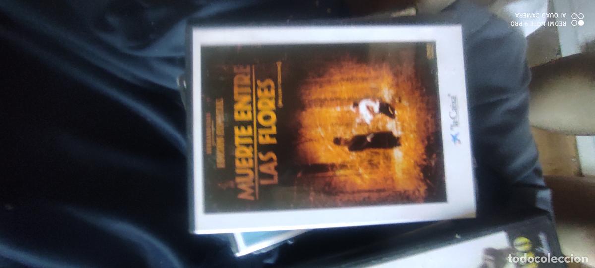 Cine: Muerte entre las flores. Pel&iacute;cula. DVD