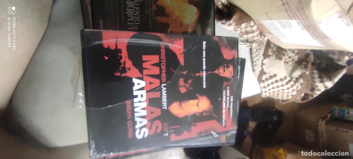 Cine: Malas armas. Pel&iacute;cula / DVD.