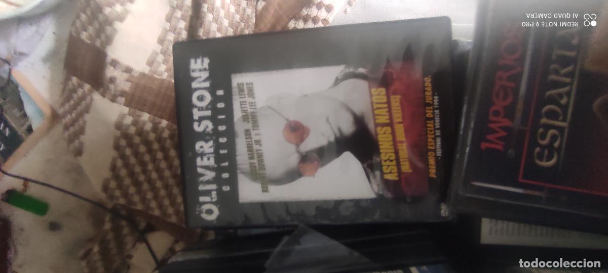 Cine: Asesinos natos. Pel&iacute;cula/ DVD.