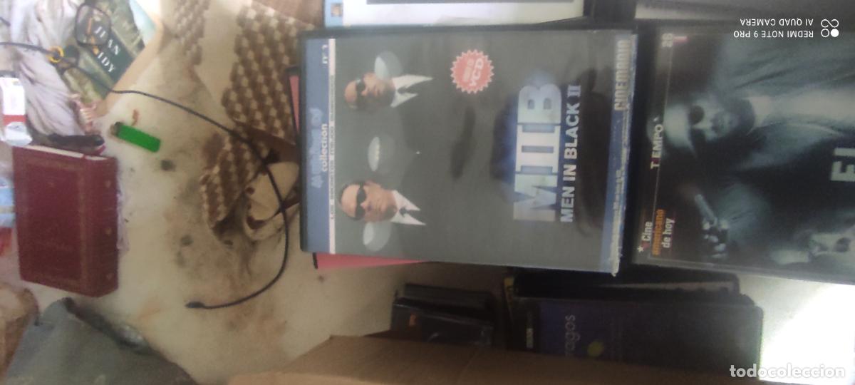 Cine: Men in Black II. Pel&iacute;cula/ DVD.