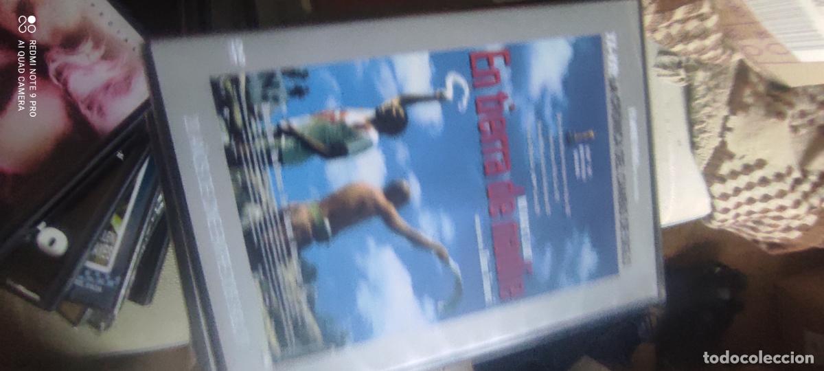 Cinema: En tierra de nadie. Pel&iacute;cula / DVD.