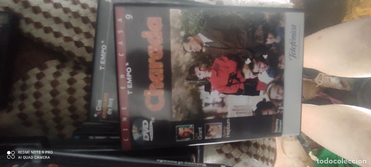 Cine: Charada. Pel&iacute;cula / DVD.