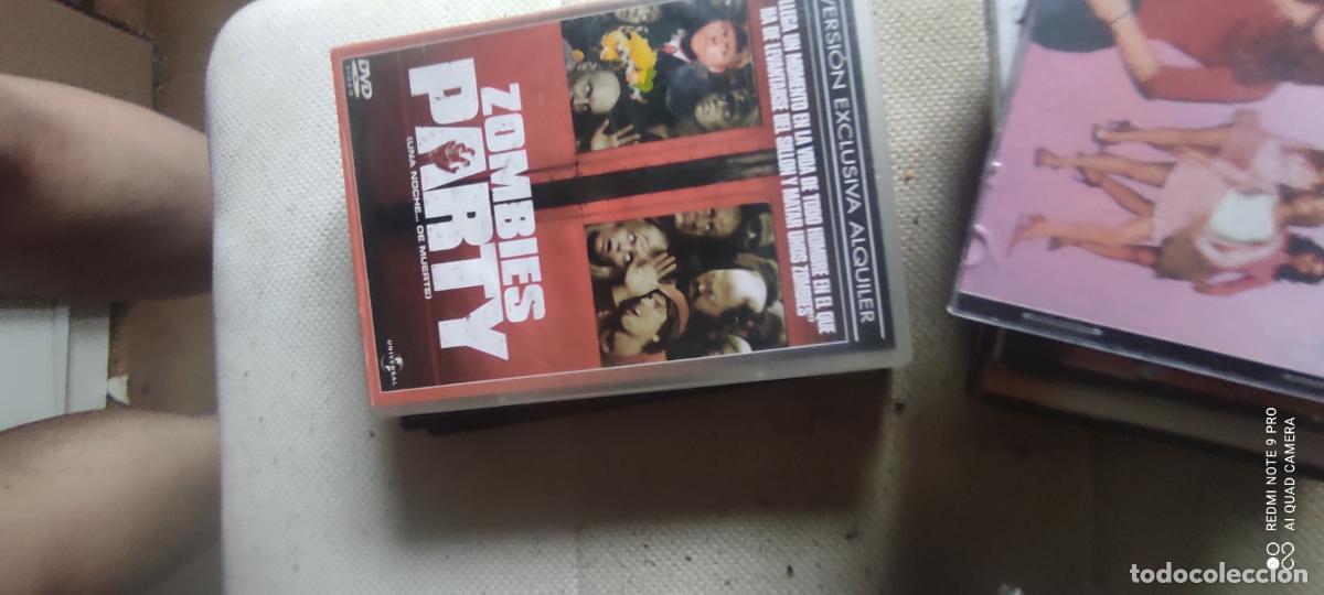 Cine: Zombies party. Pel&iacute;cula / DVD.