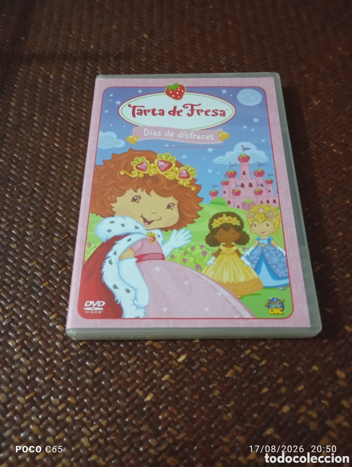 Cine: Tarta de fresas d&iacute;as de disfraces DVD