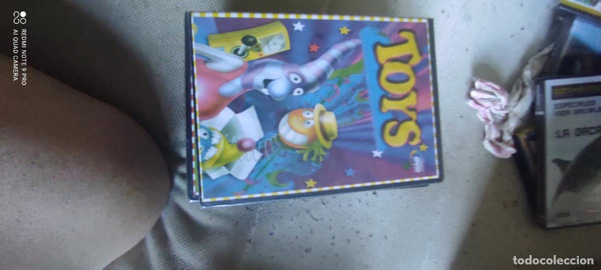 Cine: Toys. Pel&iacute;cula / DVD.