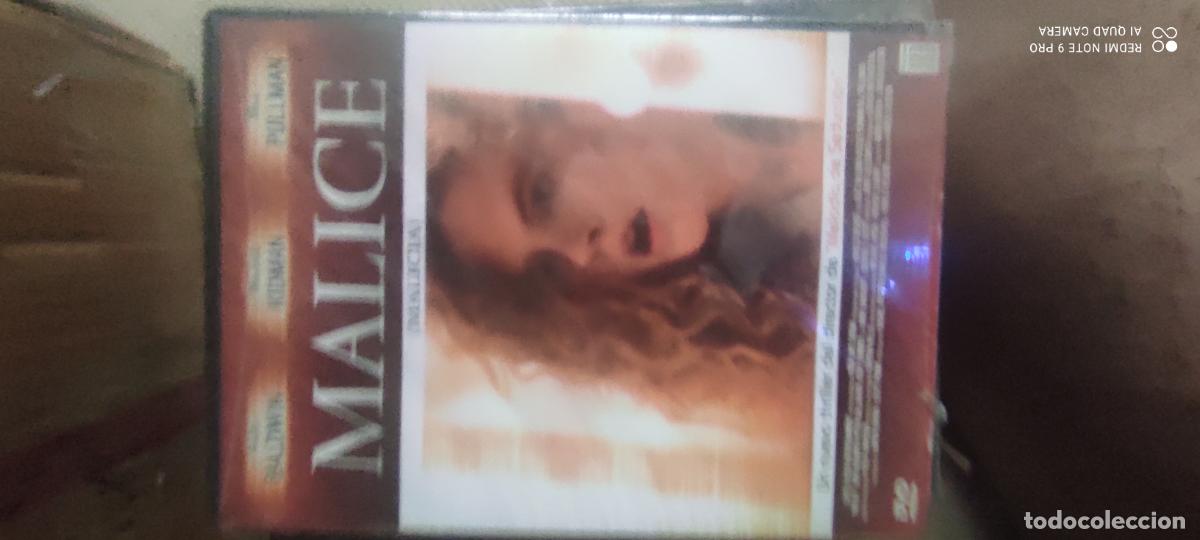 Cine: Malice. Pel&iacute;cula / DVD.