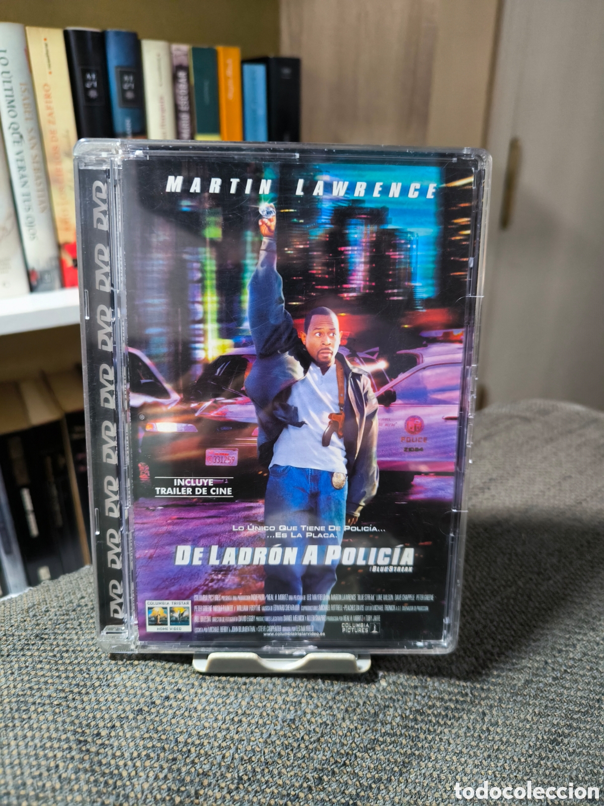Cine: De Ladr&oacute;n a Polic&iacute;a (Metacrilato) DVD