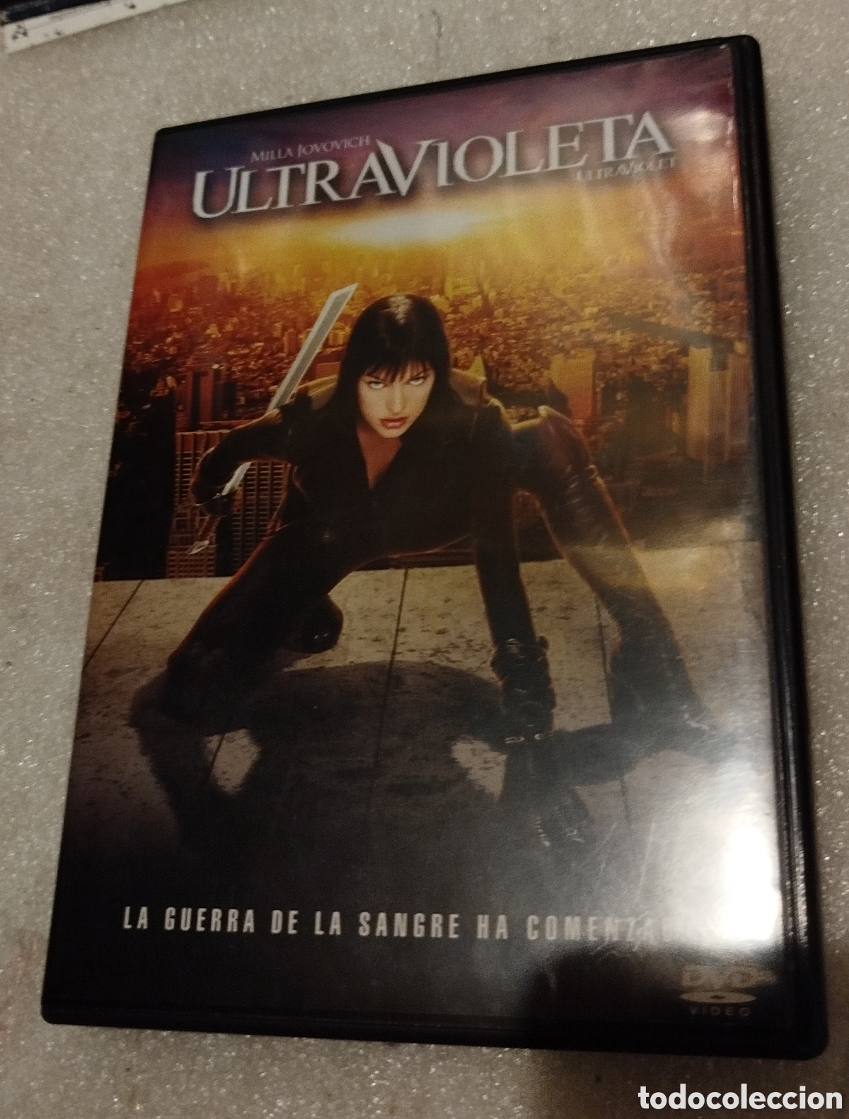 Cine: Ultravioleta. Milla Jovovich
