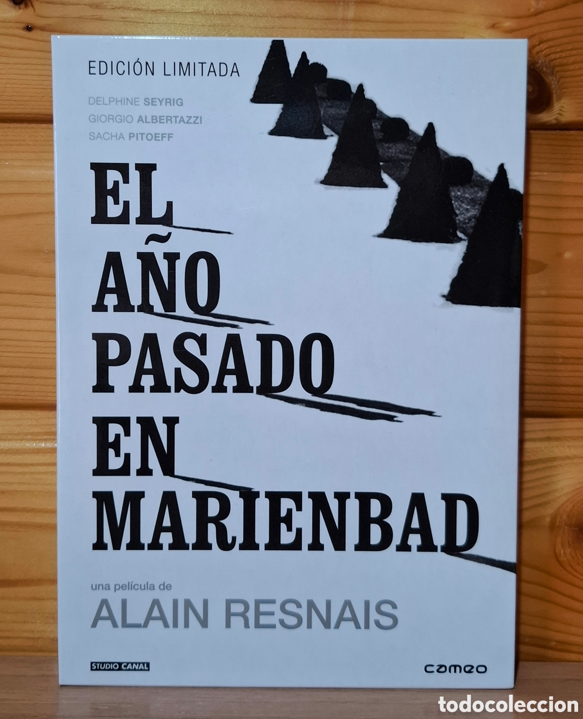 Cine: DVD + Libreto El a&ntilde;o pasado en Marienbad