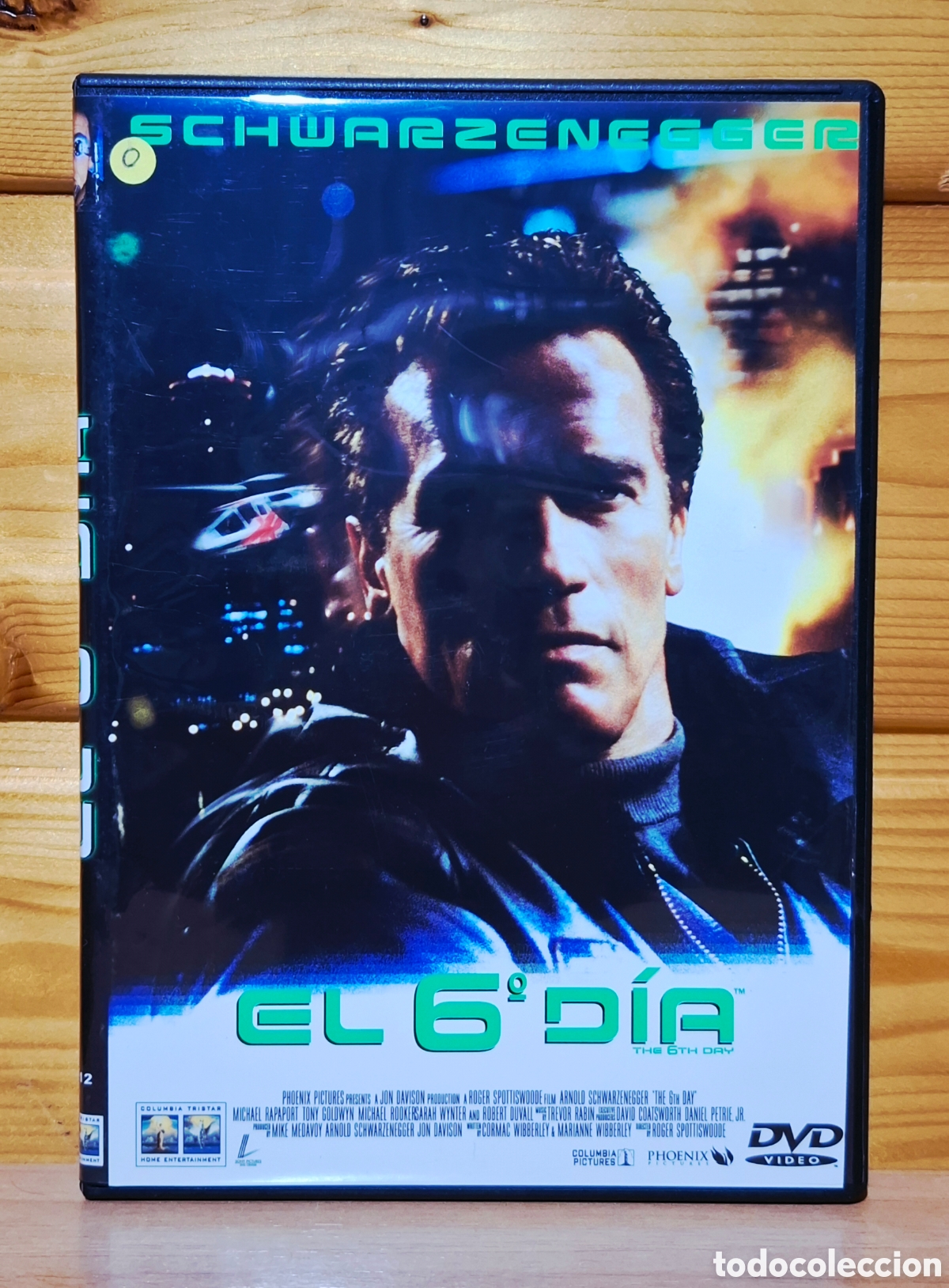 Cine: DVD El 6&deg; D&iacute;a Schwarzenegger