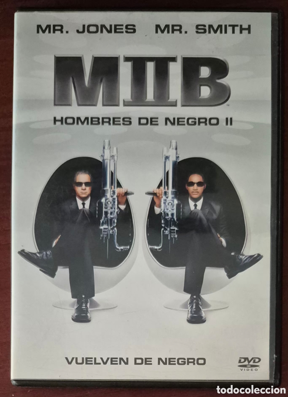 Cine: DVD - HOMBRES DE NEGRO II, MIIB 2, MEN IN BLACK II (AUDIOS EN ESPA&Ntilde;OL E INGL&Eacute;S)