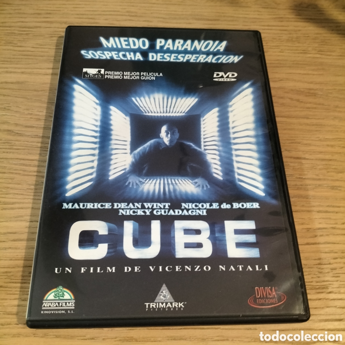 Cine: CUBE - DIR. VINCEZO NATALI - PREMIO FESTIVAL DE SITGES