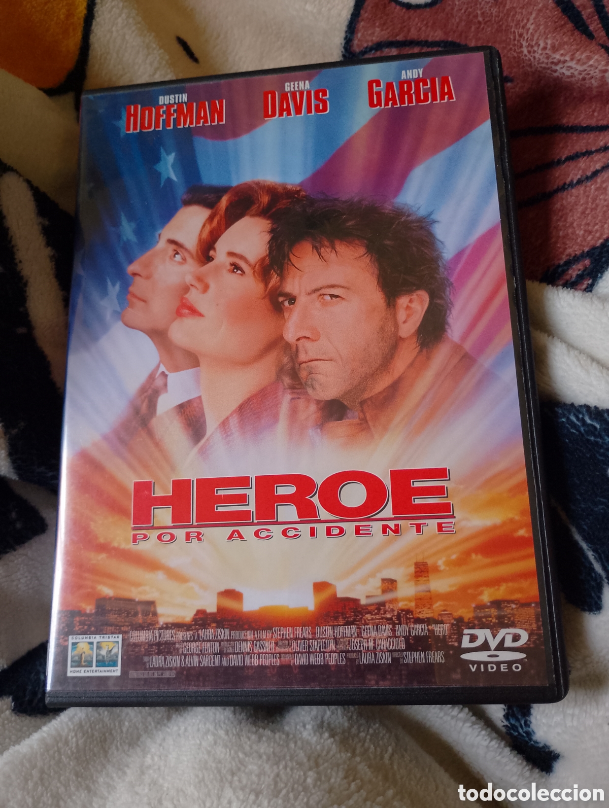 Cine: H&eacute;roe por Accidente DVD H&eacute;roe por Accidente Pel&iacute;cula