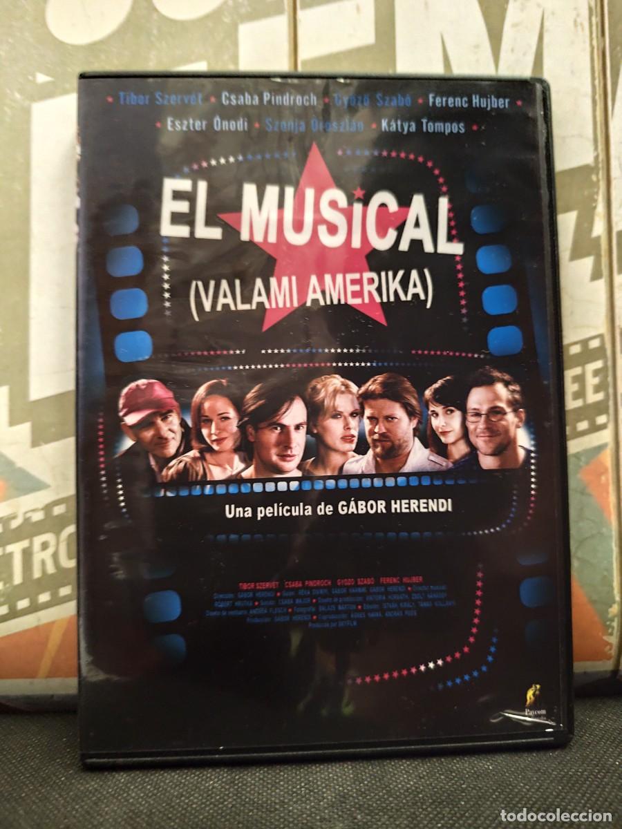 Cine: DVD 2430 El musical (Valami Amerika) / Disco con se&ntilde;ales de uso
