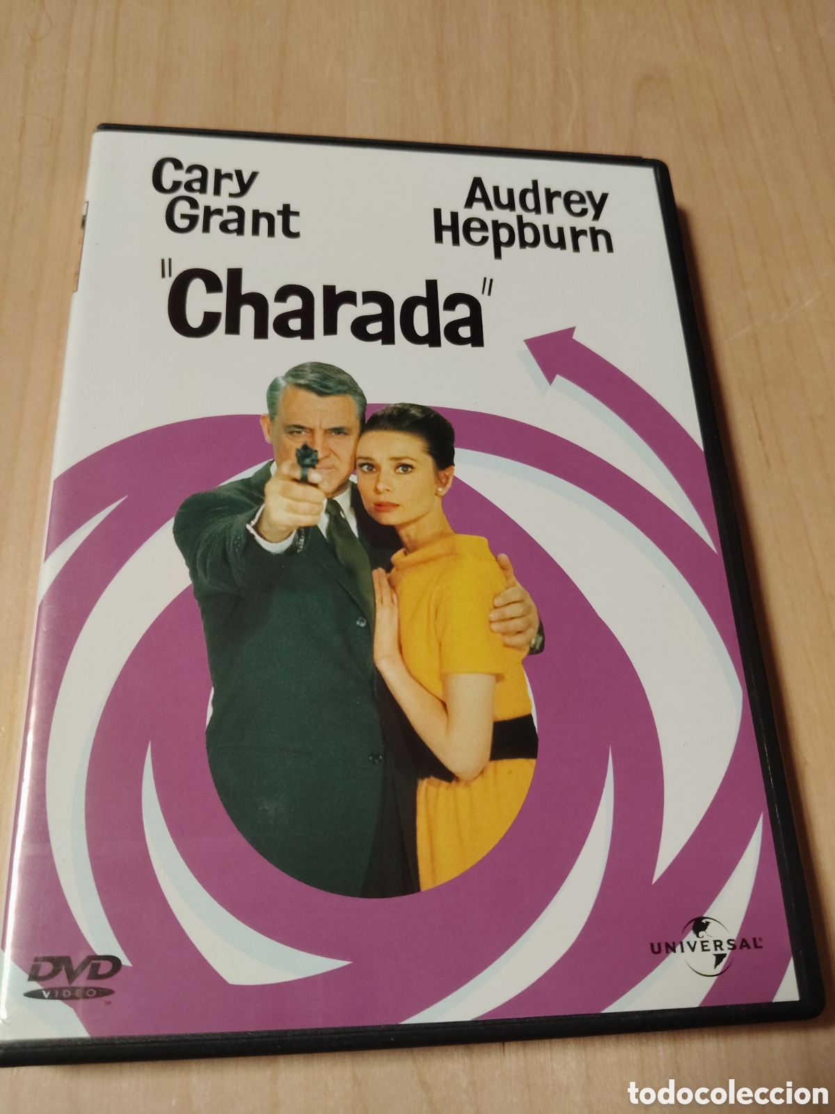 Cine: RD138 charada DVD SEGUNDAMANO