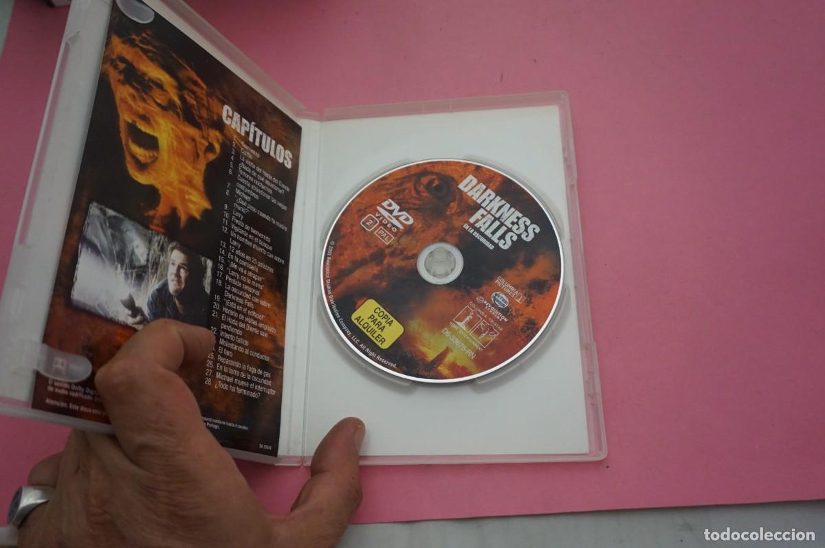 Cine: 8B3/ DVD - EN LA OSCURIDAD - JONATHAN LIBESMAN - Foto 2
