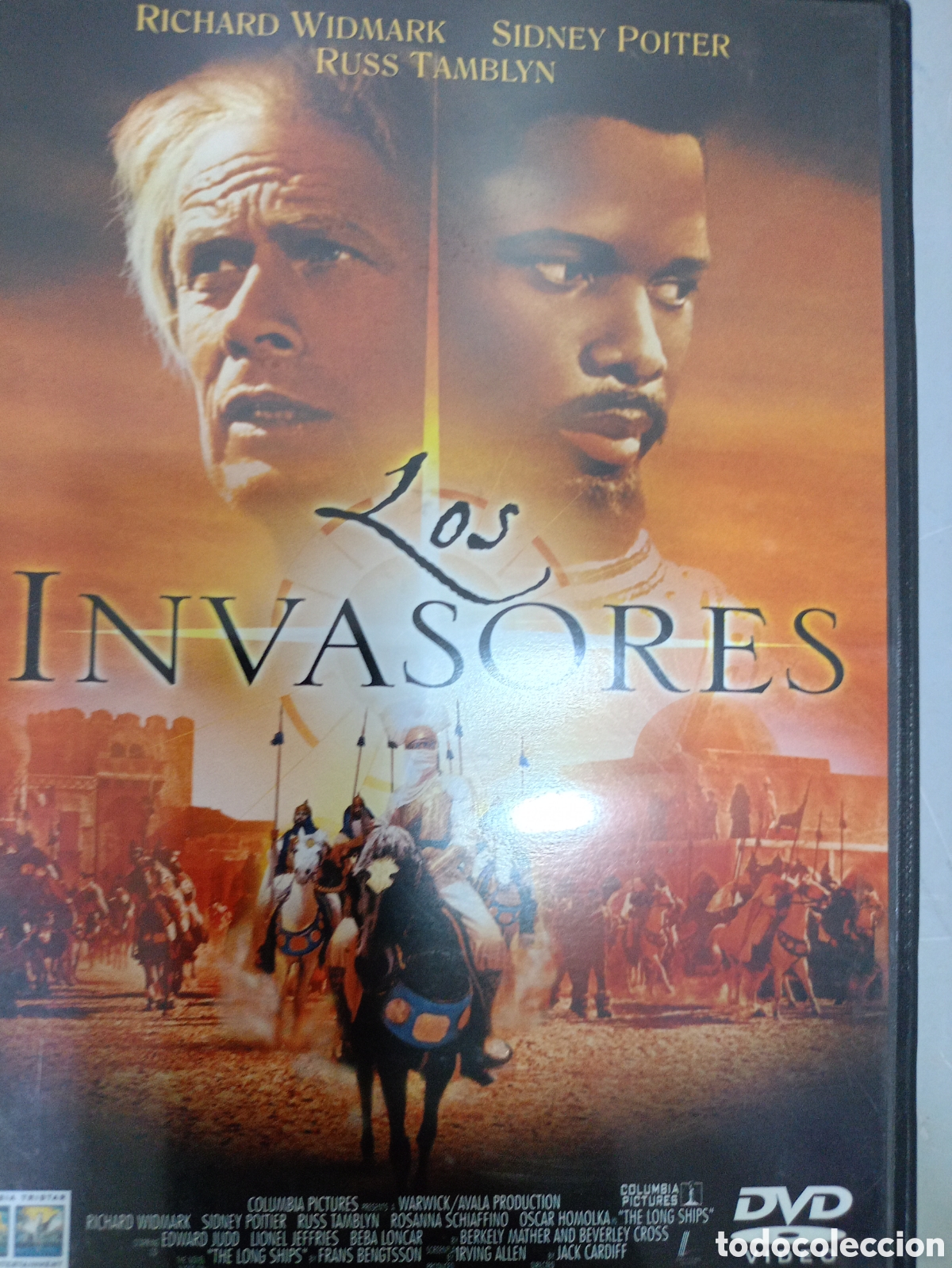 Cine: DVD Los invasores - buena