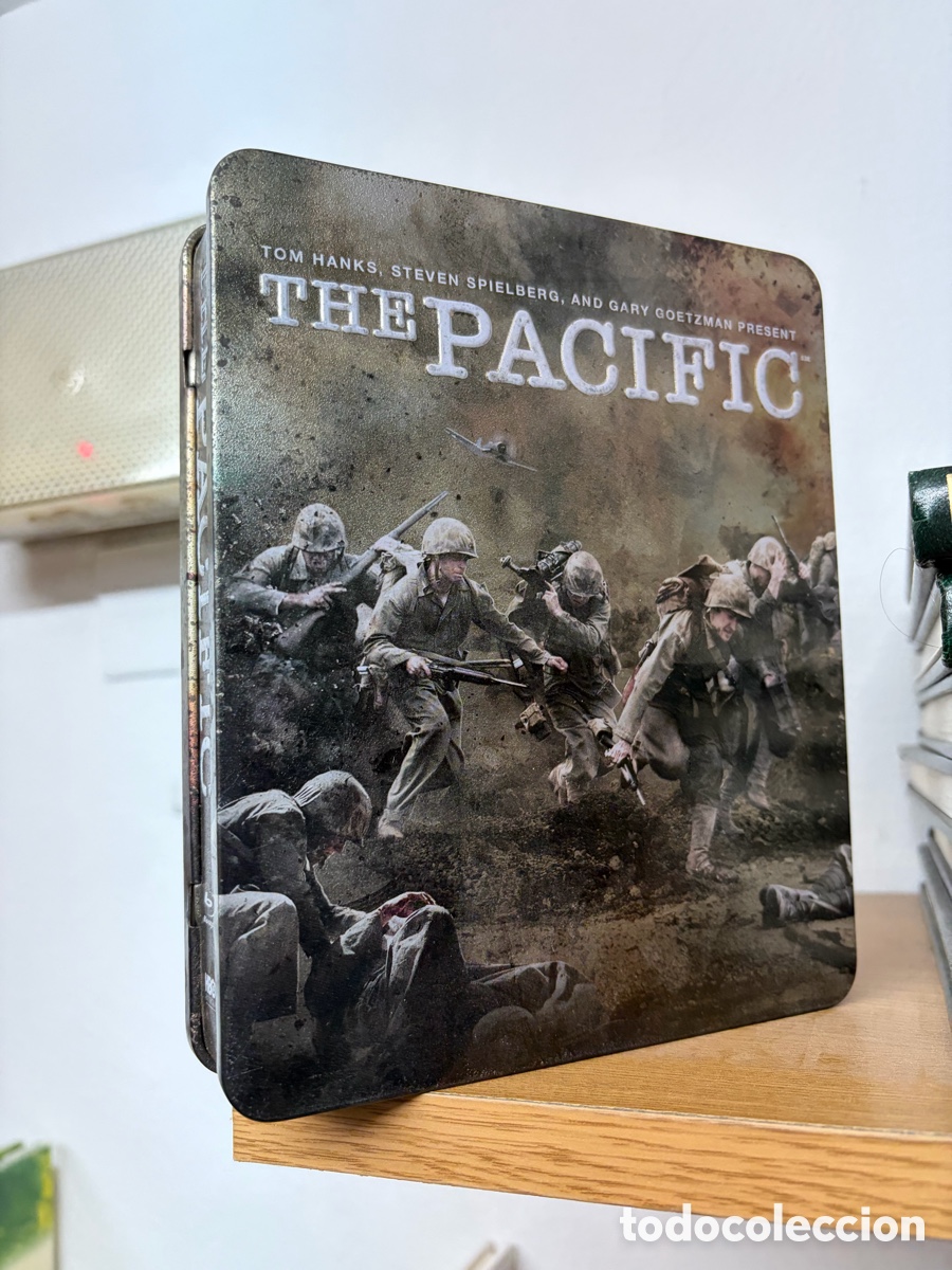 Cine: The pacific. Caja de metal con seis DVD. En versi&oacute;n original.