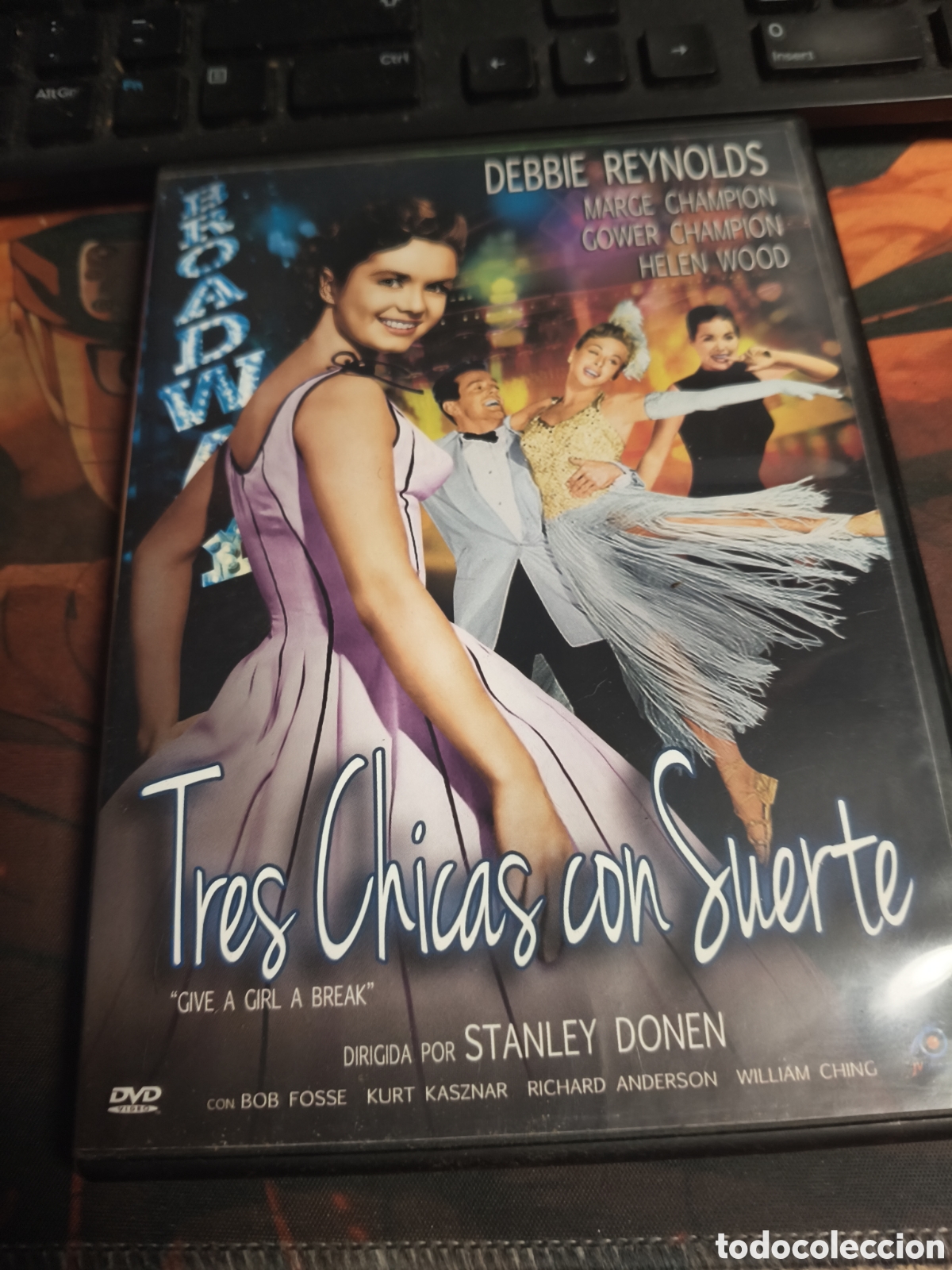 Cine: Tres chicas con suerte DVD - 413