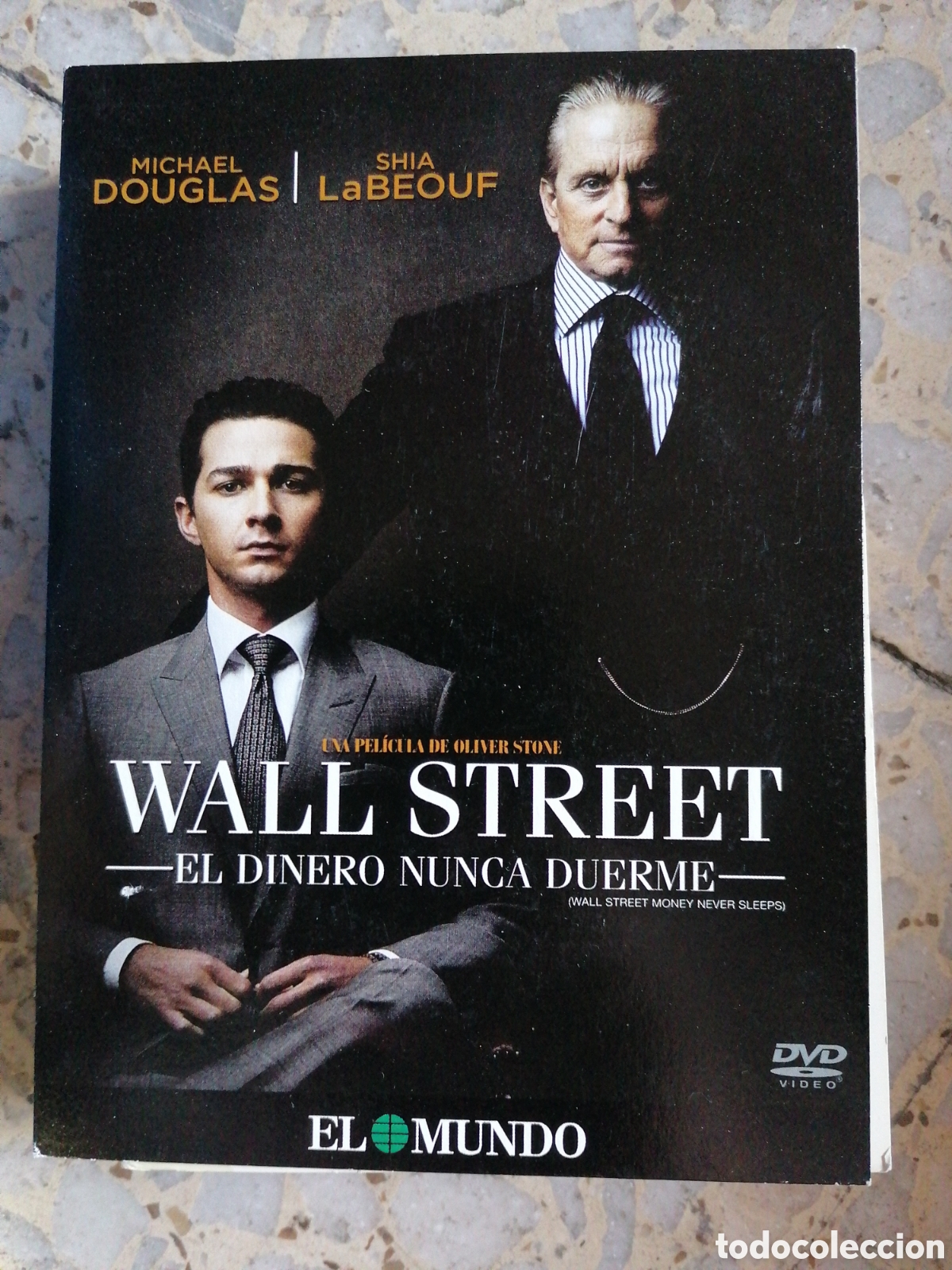 Cin&eacute;ma: DVD WALL STREET EL DINERO NUNCA DUERME MICHAEL DOUGLAS SOBRE DE CARTON
