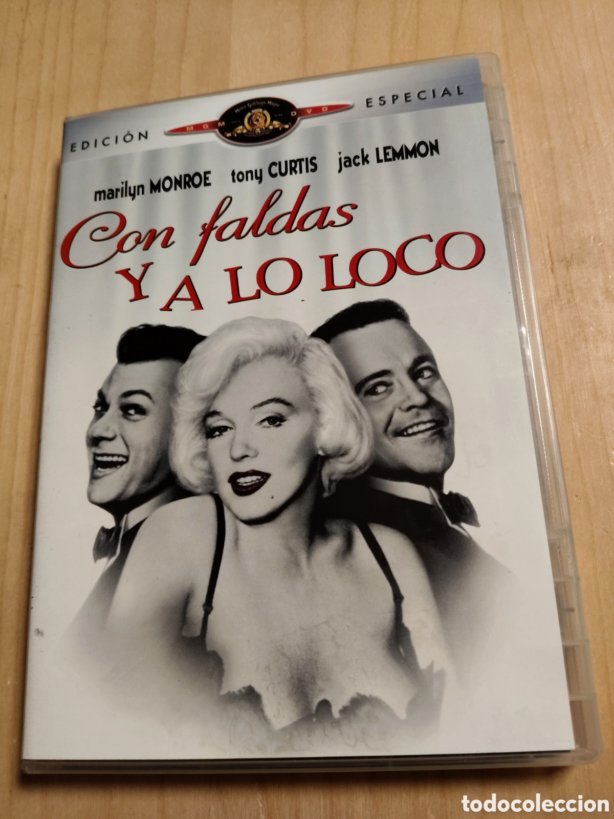 Cine: RD173 con faldas y a lo loco DVD SEGUNDAMANO