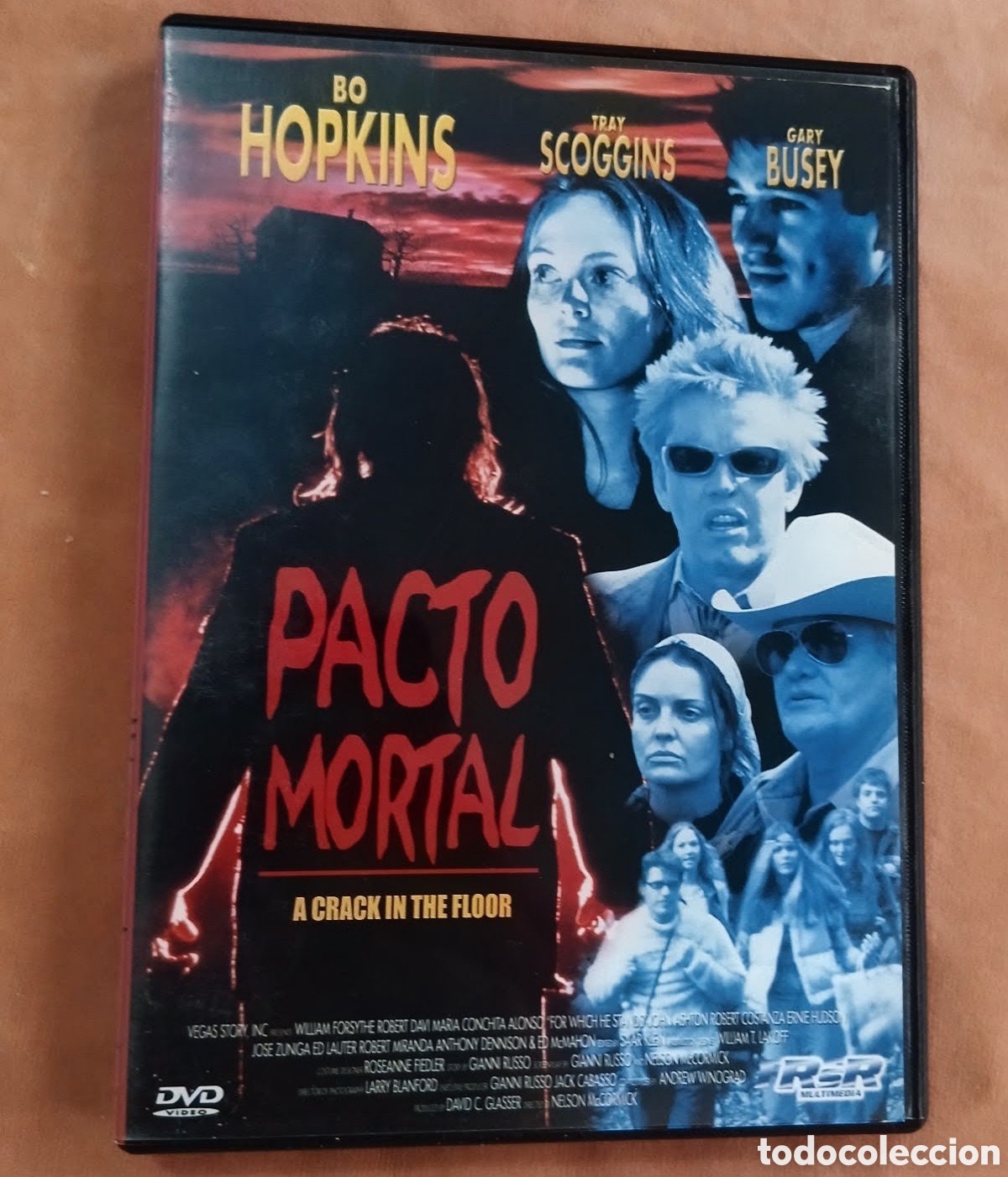 Cine: DVD &bull; PACTO MORTAL (A CRACK IN THE FLOOR) &bull; BO HOPKINS