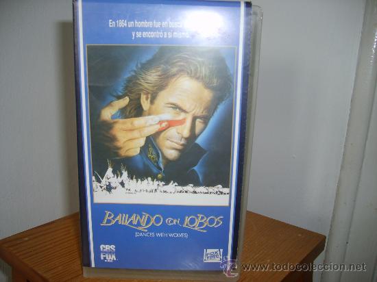 Cine: BAILANDO     CON     LOBOS - Foto 1