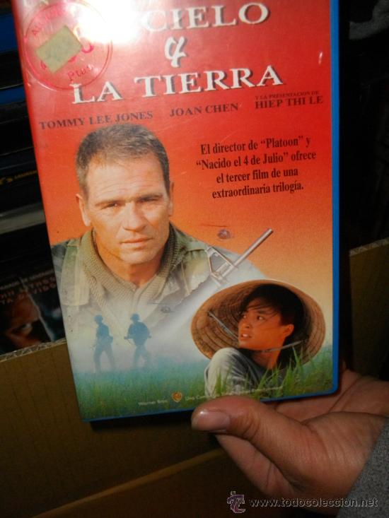 Cine: EL CIELO Y LA TIERRA - Foto 1