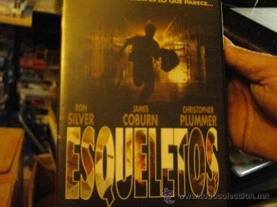 Cine: ESQUELETOS - Foto 1