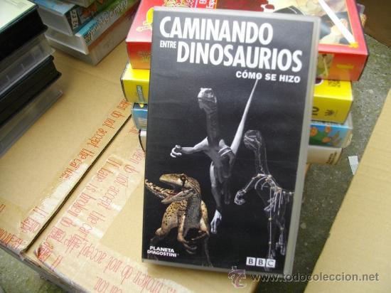 Kino: CAMINANDO ENTRE DINOSAURIOS-VHS-venta minima 10 eu