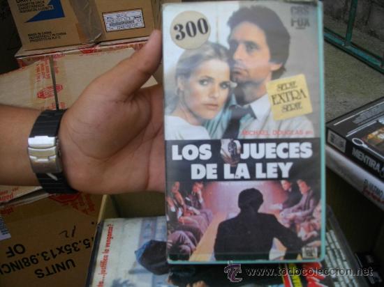 Cinema: LOS JUECES DE LA LEY/PEDIDO MINIMO