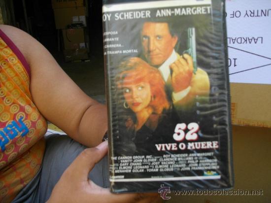 Cinema: 52 VIVE O MUERE/VHS