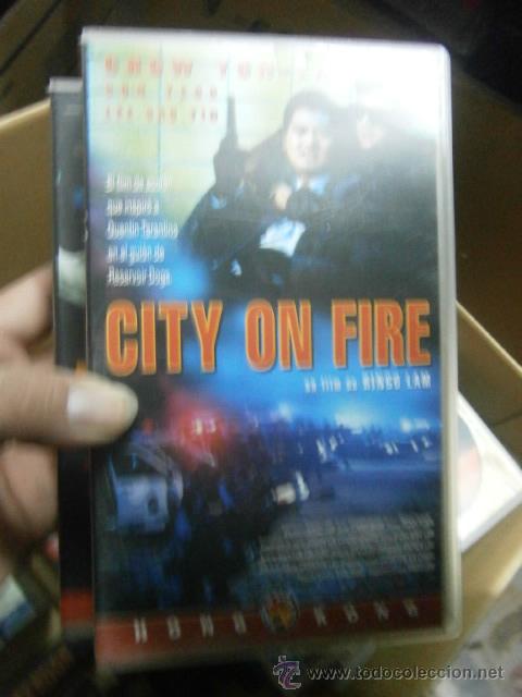 Cin&eacute;ma: CITY ON FIRE-COMPRA MINIMA 10&euro; EU VHS