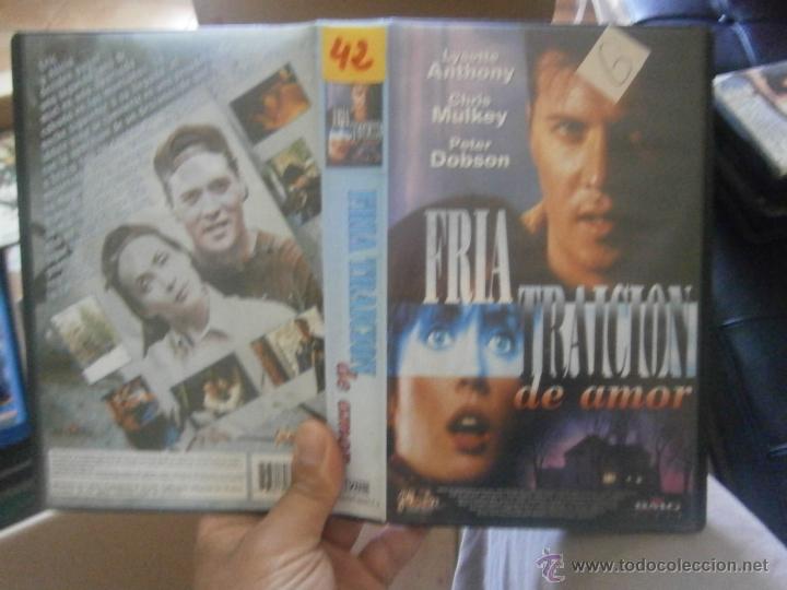 Cine: FRIA TRAICION DE AMOR -VHS - Foto 1