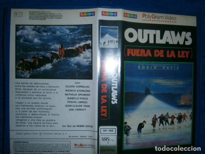 Cin&eacute;ma: ((PELICULA-VHS))-OUTLAWS FUERA DE LA LEY