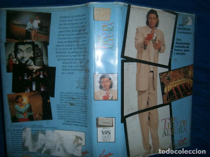 Cine: ((PELICULA-VHS))-UN TIPO DE ALTURA