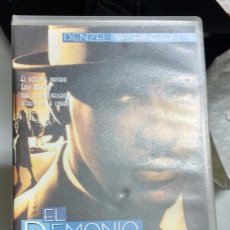 Cine: EL DEMONIO VESTIDO DE AZUL. VHS