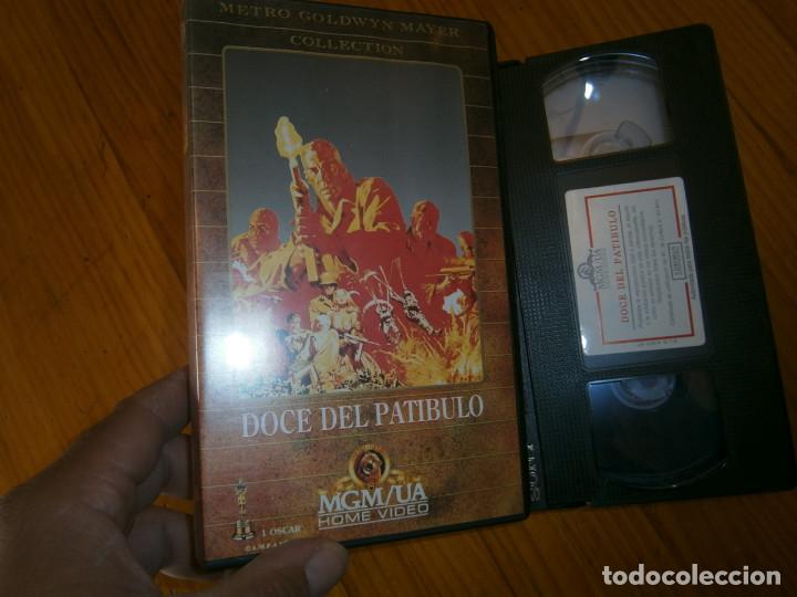 Cine: doce del patibulo - Foto 1