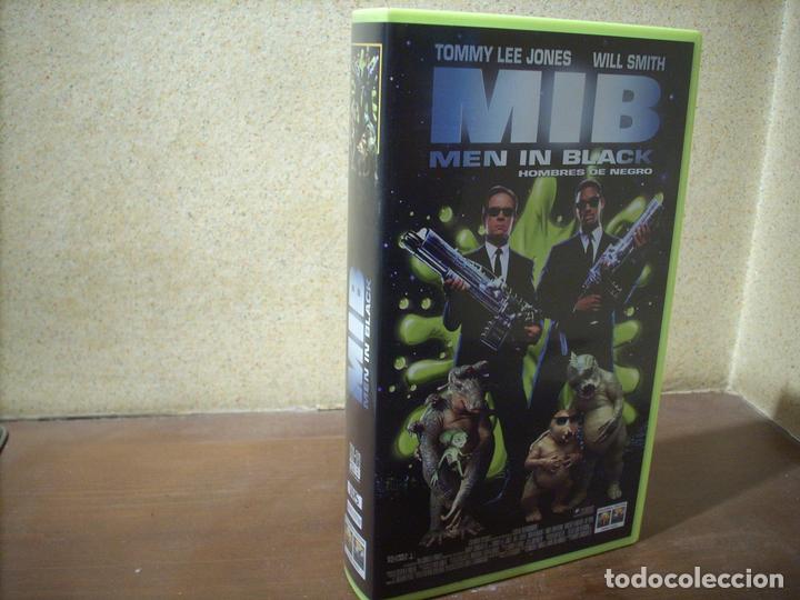 Cine: VIDEO MEN IN BLACK WILL SMITH - Foto 1