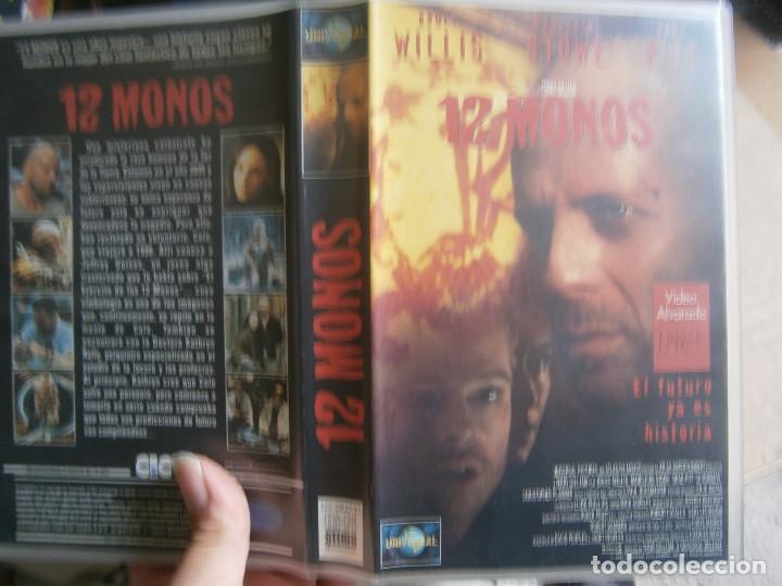 Cinema: 12 MONOS &iexcl;DISPONEMOS DE MAS 60.000 PELICULAS VHS BETA 2000&iexcl;