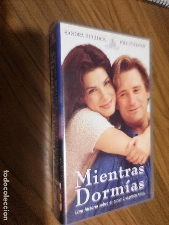 Kino: MIENTRAS DORMIAS. VHS EN BUEN ESTADO. SIN TESTAR.