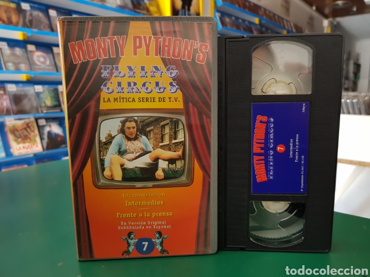 Cinema: MONTHY PYTHON'S VOL.7 VHS