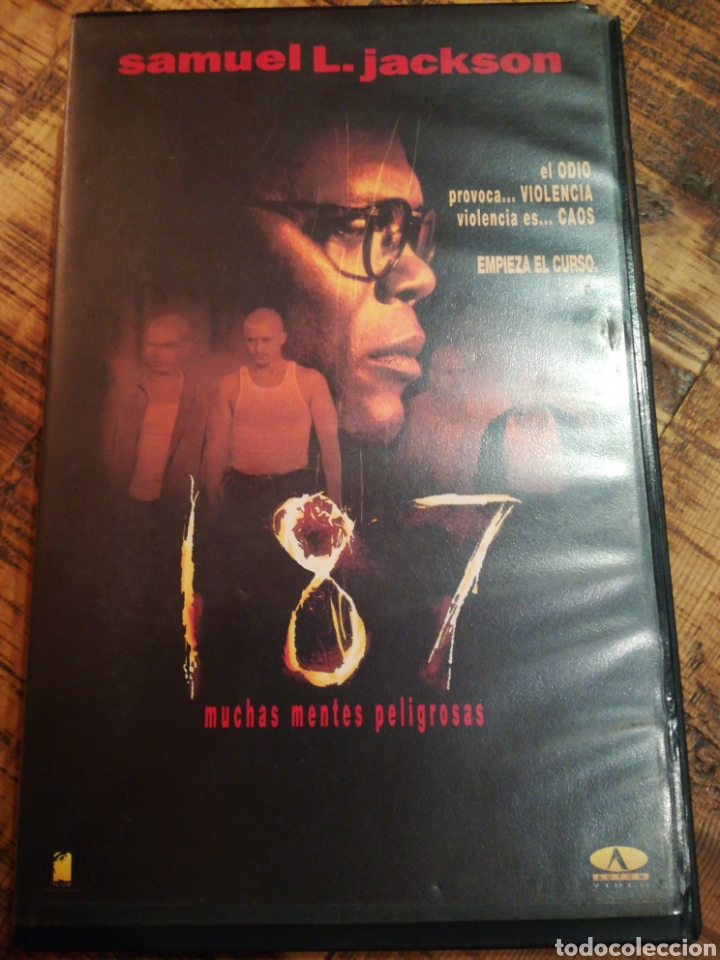 Cinema: 187 MUCHAS MENTES s PELIGROSAS