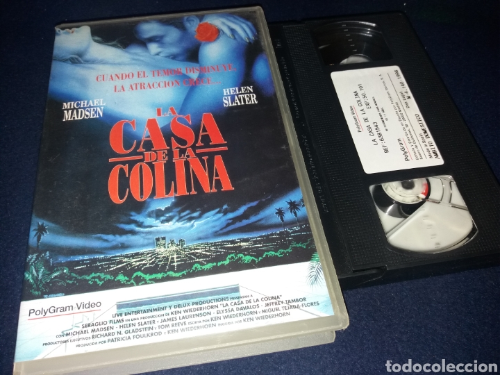 Cine: La casa de la colina- vhs- helen slater- caja grande (2) 1993 - Thriller