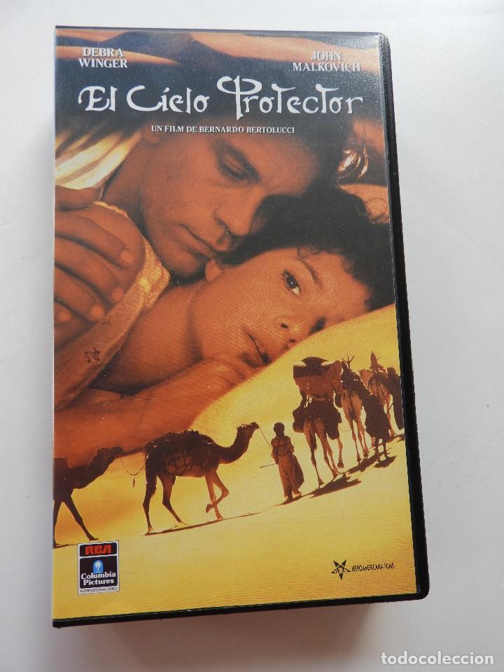 Cine: El cielo protector, de bernardo Bertolucci - Foto 1