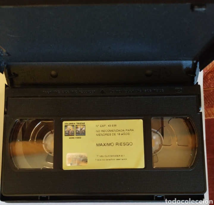 Cine: VHS M&aacute;ximo Riesgo (1993) Sylvester Stallone - Foto 3