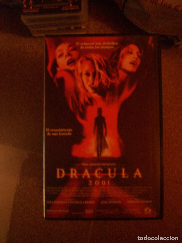 Cinema: VHS TERROR. DRACULA 2001.